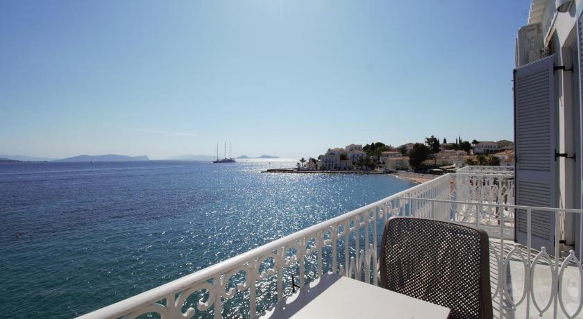Aurora - Rooms & Suites - Spetses