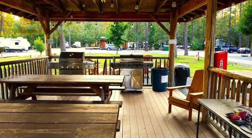 ケーブ・ジャンクション Summer Trail Cabin 5 - Sleeps up to 4 4つ星 宿泊施設 ロビー