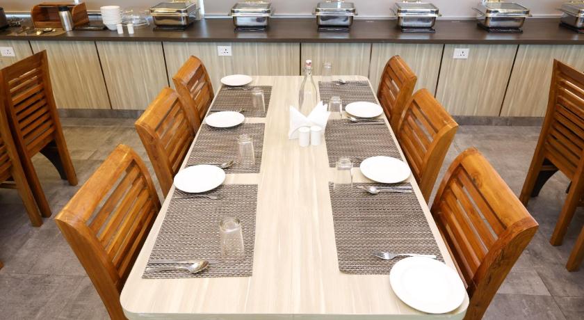 Goodland Elegance - image 18