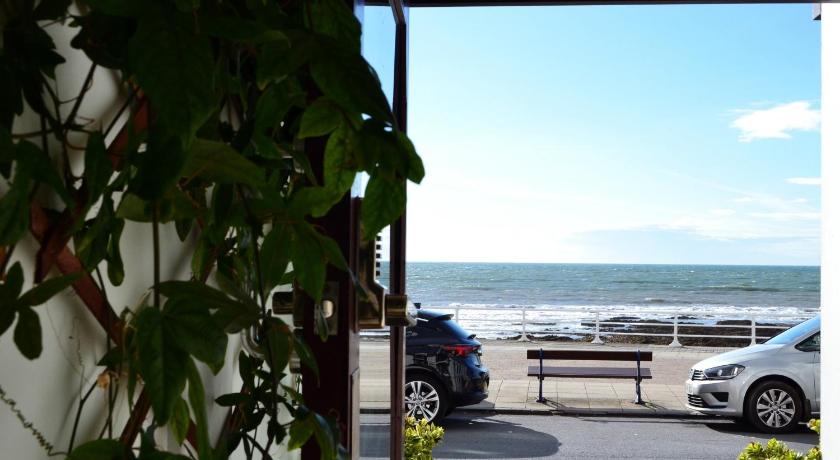 Celtic Bay Guest House - image 8