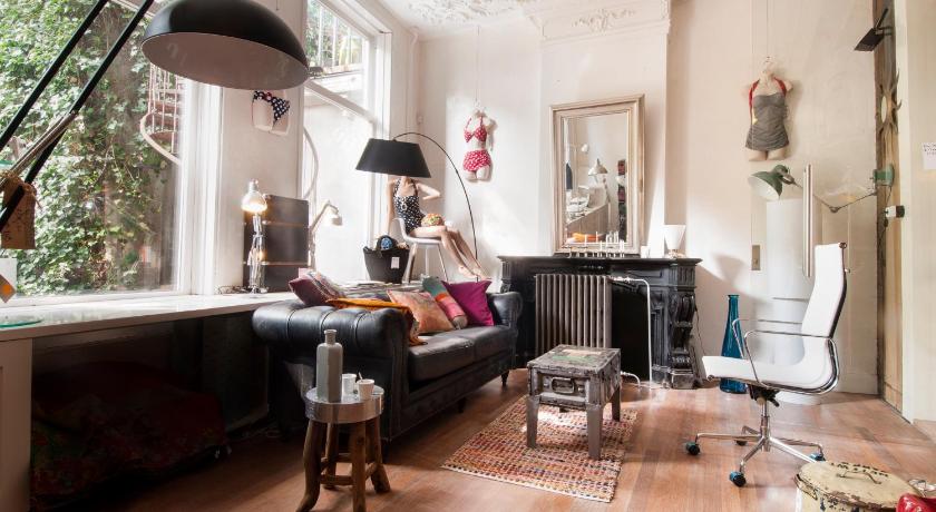 Image of Double Room with Garden View 4