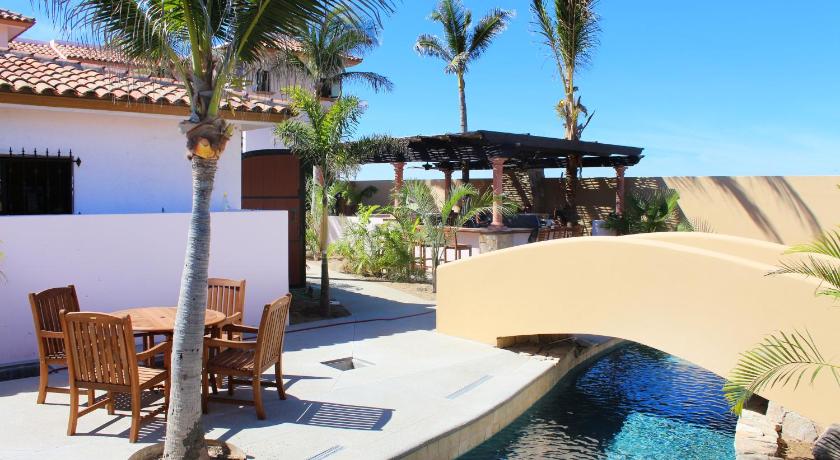 Cerritos Beach Inn photo