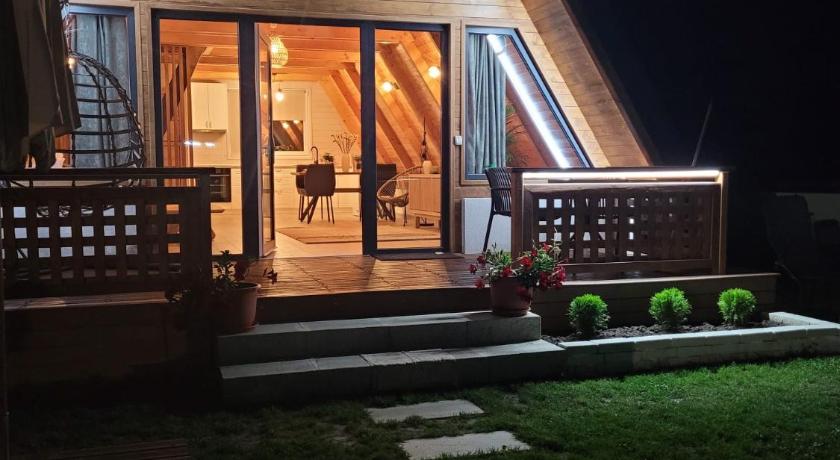 Mountain A-Frame Resort , com Avram Iancu