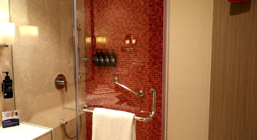 Image of 1 Queen Bed Non-Smoking Room 2