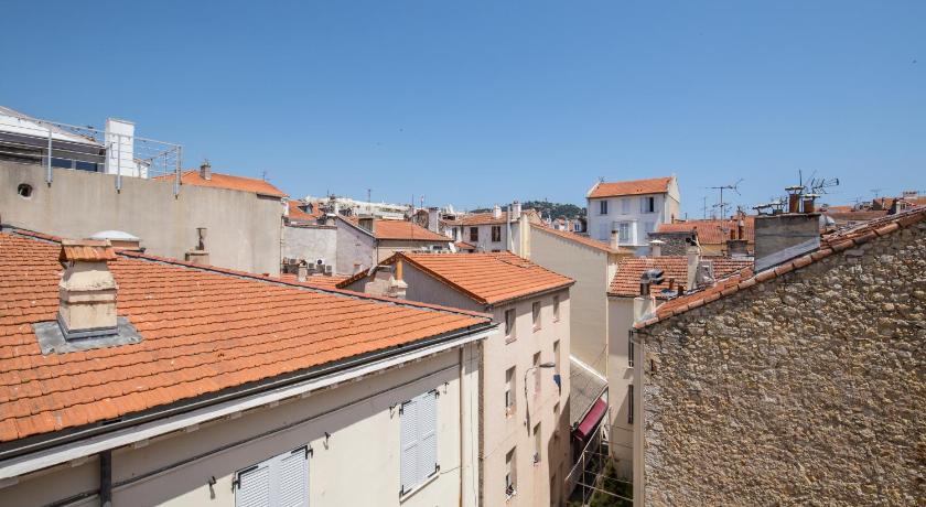 Image of 4-Bedroom Duplex Apartment 17