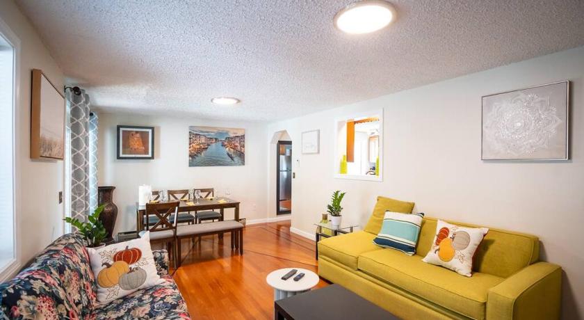 메드퍼드 (MA) 597 - 5BR Medford - Cozy Stay near Stone Zoo 5성급 숙소 수영장