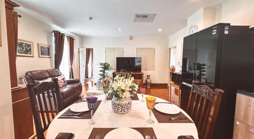 Chez Moi Sukhumvit26 Private Residence 222 - image 3