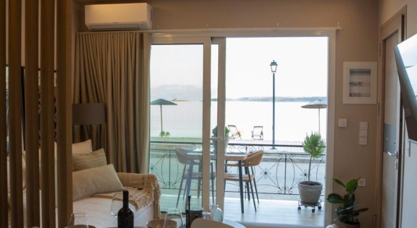 Nerissa Seafront apartment