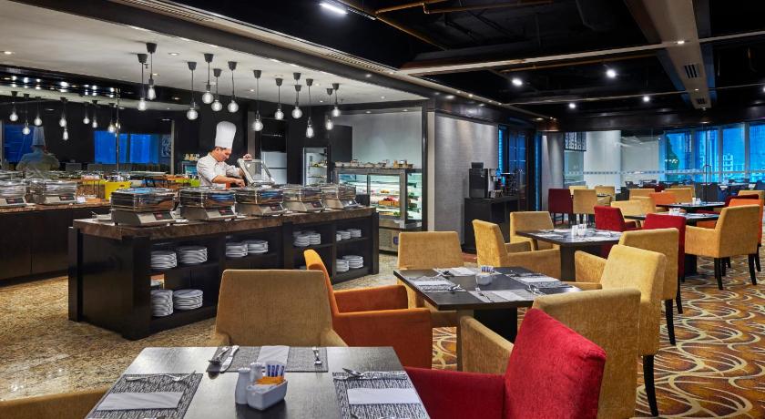 Image of Two-Bedroom Family Apartment with One King Bed, Two Single Beds and One Triple Bunk Bed 8