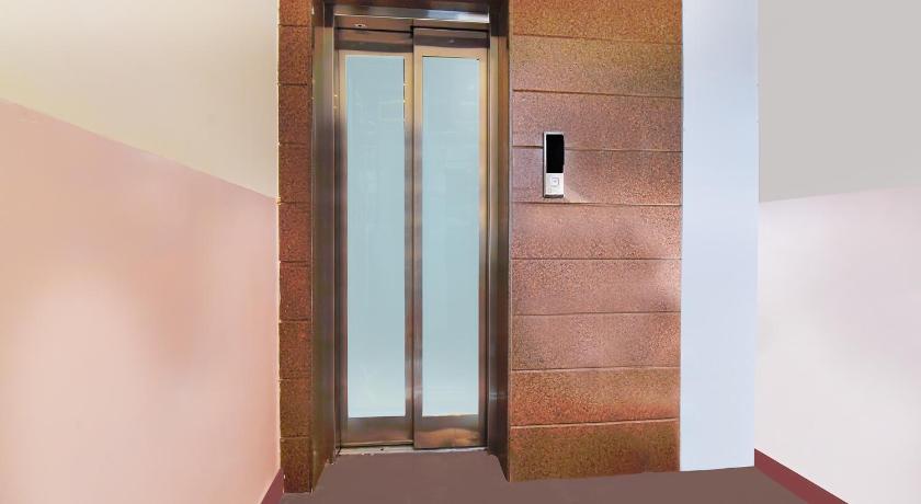 FabHotel Samrat Regency - image 15