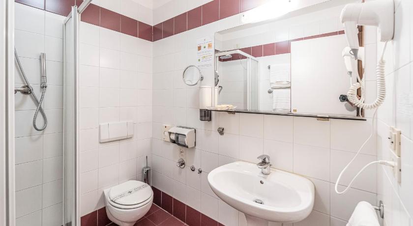 Standard háromszemélyes szoba (Standard Triple Room) fotója 8