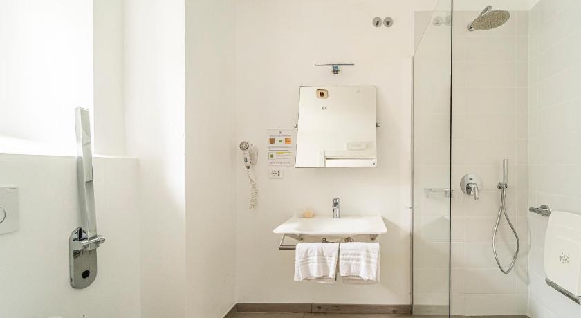Superior háromágyas szoba (Superior Triple Room) fotója 2