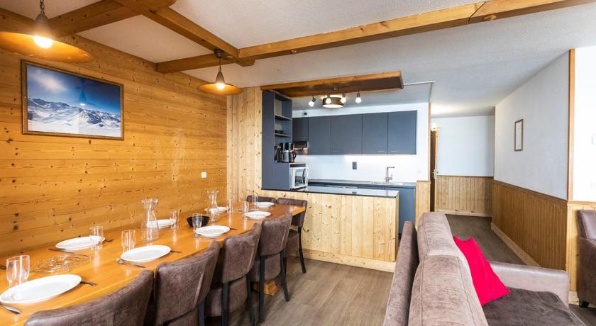 Image of Six-Bedroom Apartement (12/14 Adults) 3