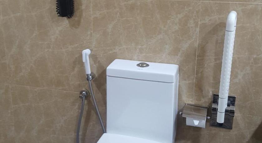 Image of Deluxe King - Disabled Access 5