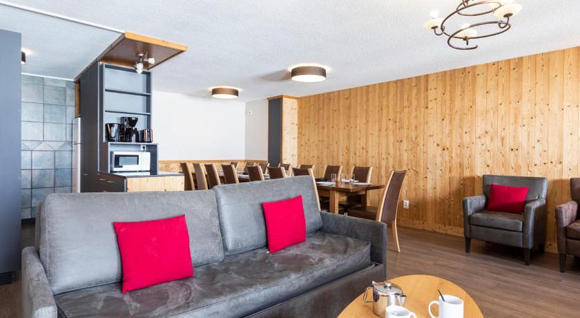 Image of Seven-Bedroom Apartment (14/16 Adults) 2