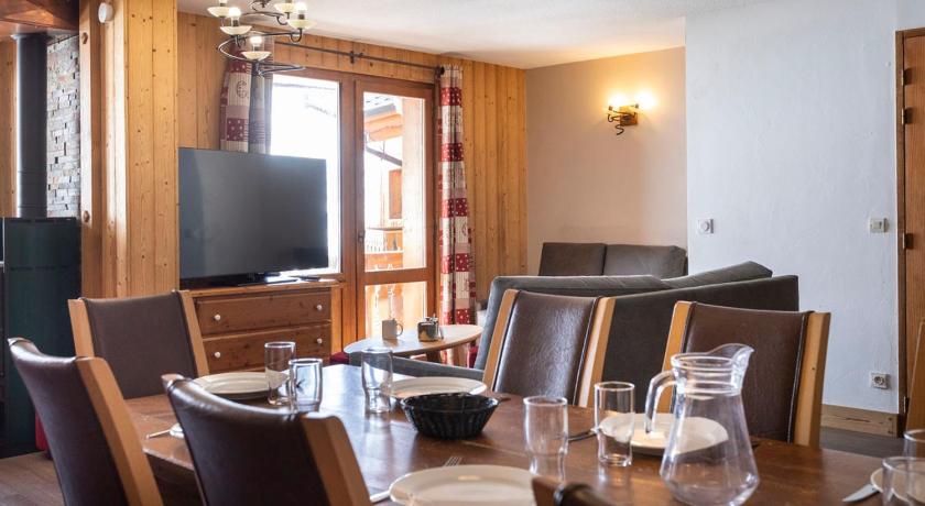 Image of Seven-Bedroom Apartment (14/16 Adults) 3