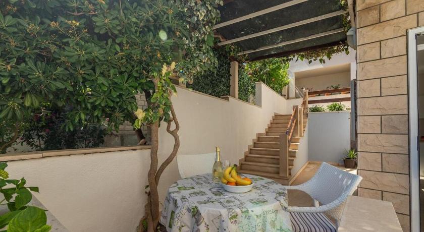 Studio apartman Bella
