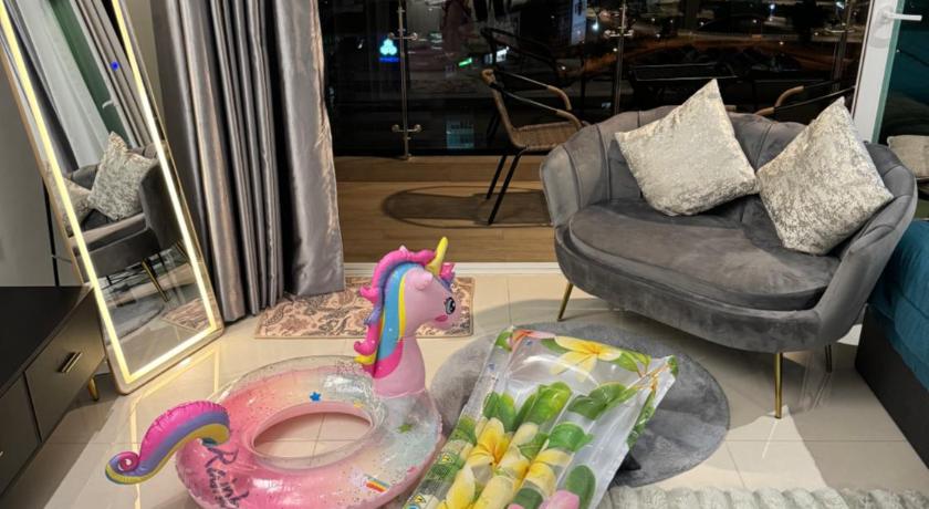 古晋 KUCHING  (4PAX) H FLOOR RIVERINE WATERFRONT  4星级 民宿 外观