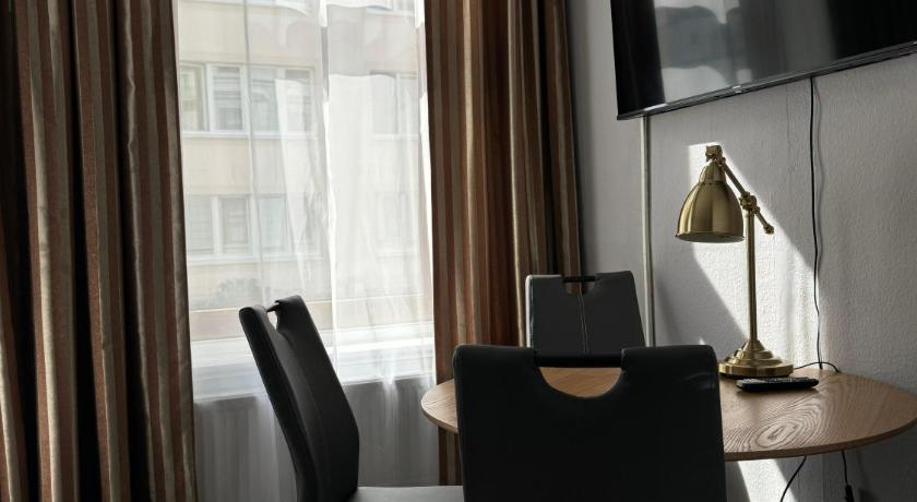 Image of Quadruple Room with Private Shower and Shared Toilet 14