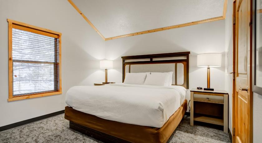 웨스트 옐로우스톤 (MT) Explorer Cabins at Yellowstone 3성급 숙소 수영장