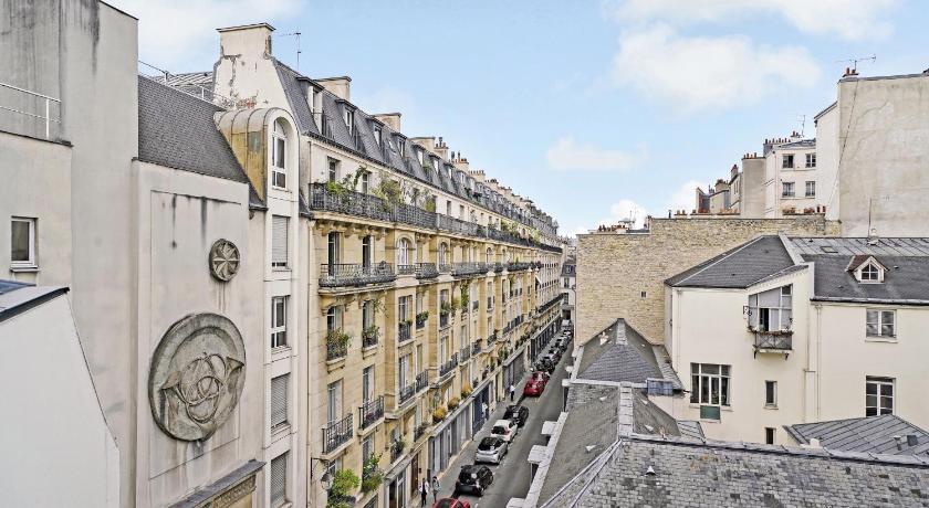 Parisian charm in the heart of the Marais ! - image 2