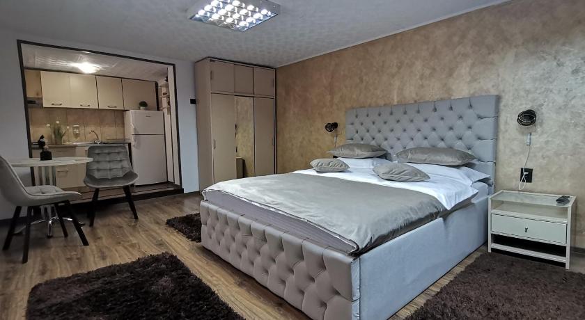 Shelby Accommodation -Adult Only-