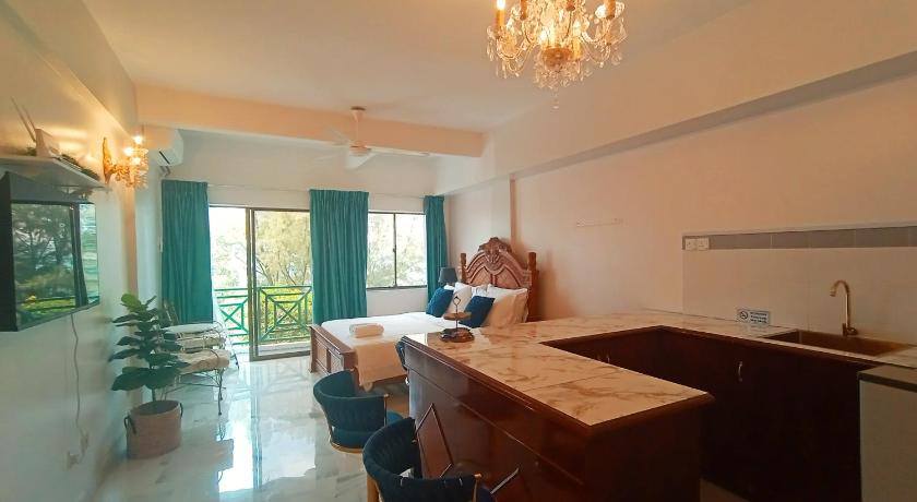 Resort Apartment Depan Laut - image 4