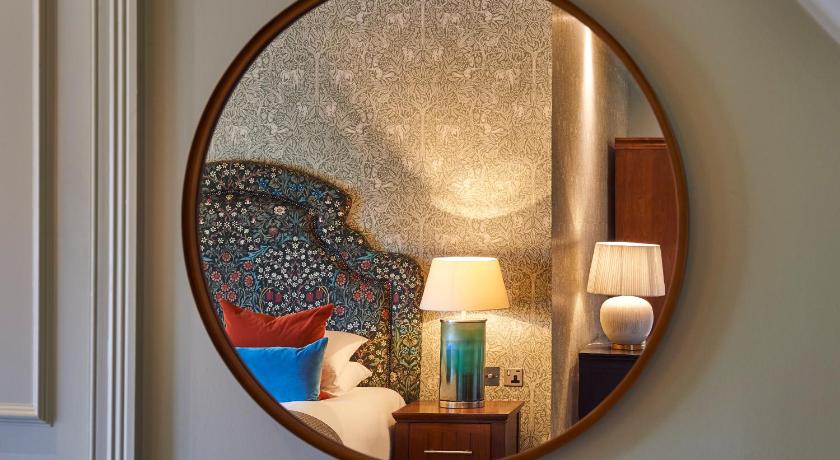 Image of Suite 12