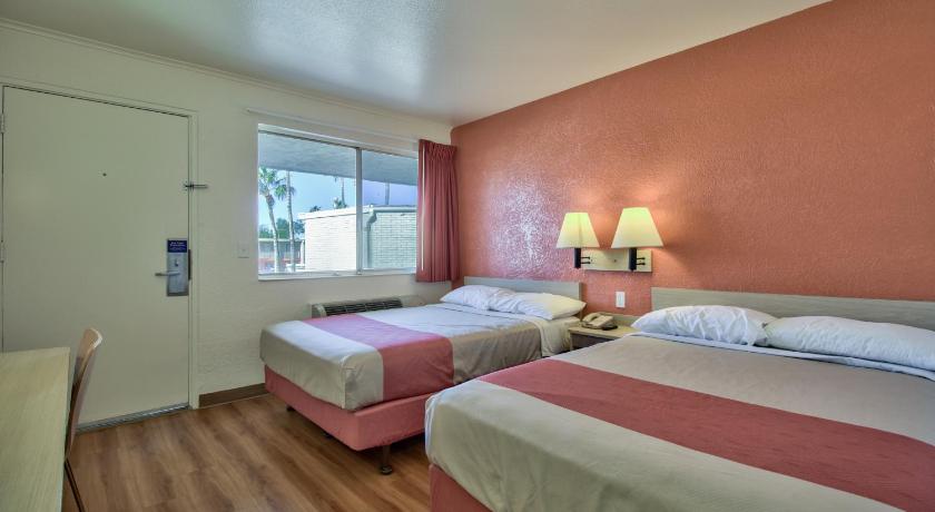 Motel 6-Youngtown, AZ - Phoenix - Sun City