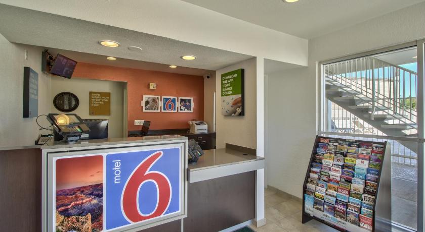 Motel 6-Youngtown, AZ - Phoenix - Sun City