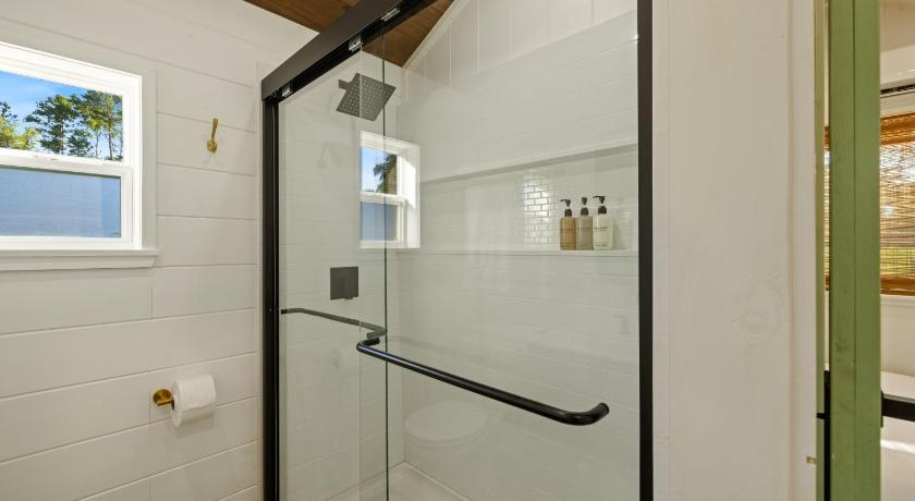 포트 화이트 Vista Verde Farm Retreat - Stylish Cabins Nearby Springs 4성급 숙소 수영장