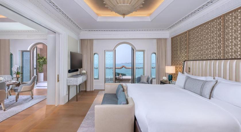 Image of Family Sea View Suite 0