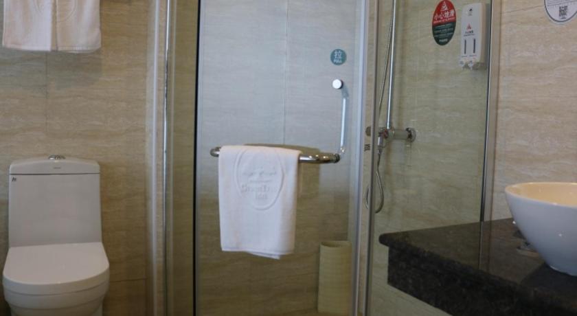 Image of Hotel Queen Room 5