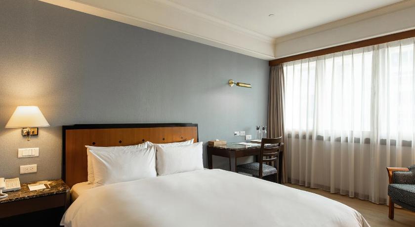 Hotel National - image 38