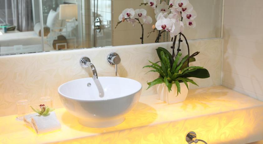 Image of Deluxe Park View Twin 10