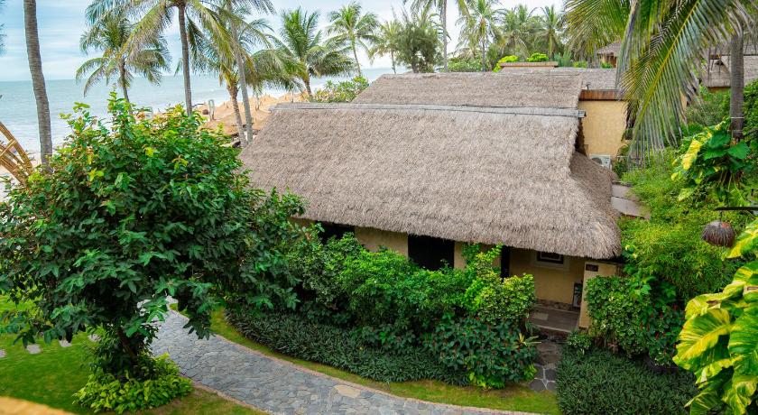 Zdjęcie: Serene Elite Premier Beach Front Bungalow 1