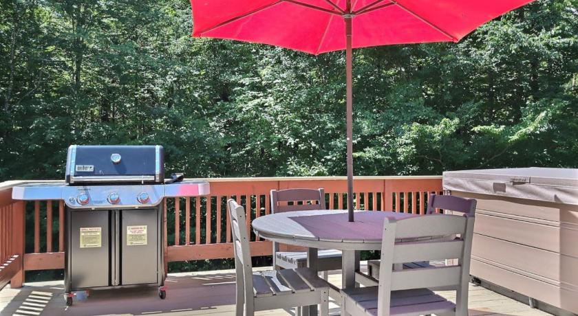 基灵顿 (VT) DoubleDen- AC, Hot Tub, Fire pit, Grill, Game Room 4星级 住宿 套房
