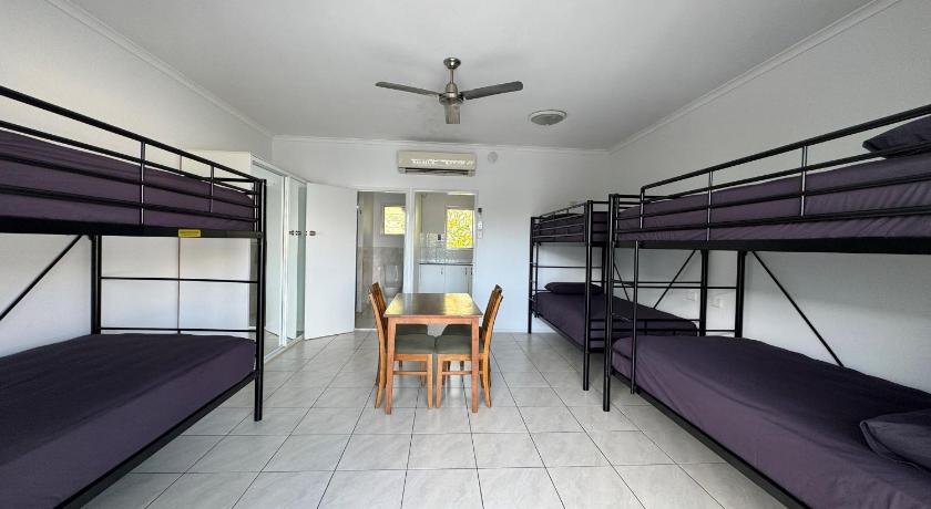 Airlie Court Units