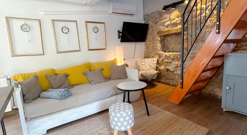 Image of Deluxe Family Suite 1