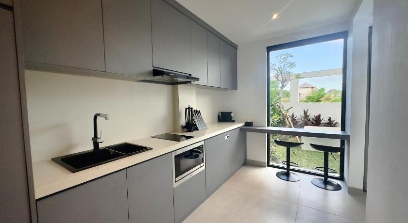 The R Apartment Pererenan - image 28