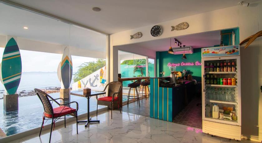 パタヤ Baan Sailboat Beach Kohlarn 3つ星 ホテル ロビー