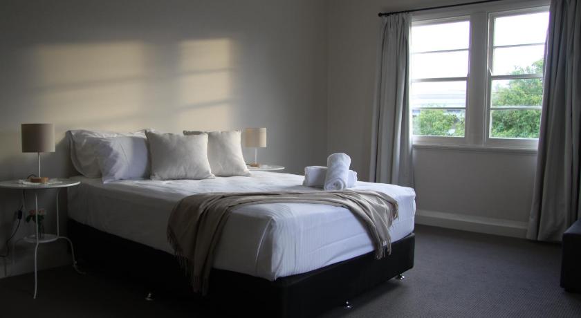Victoria Street Apartments photo