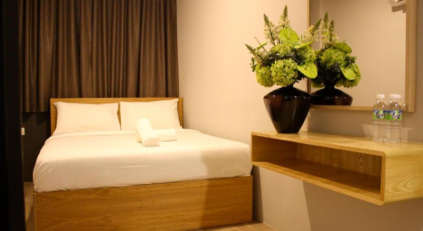 Image of Queen Standard Room 1