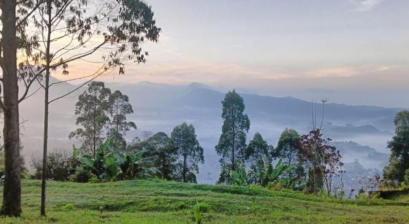 Tampilan Snow Princess Mountain Glamping Resort at Clubbali,Lembang