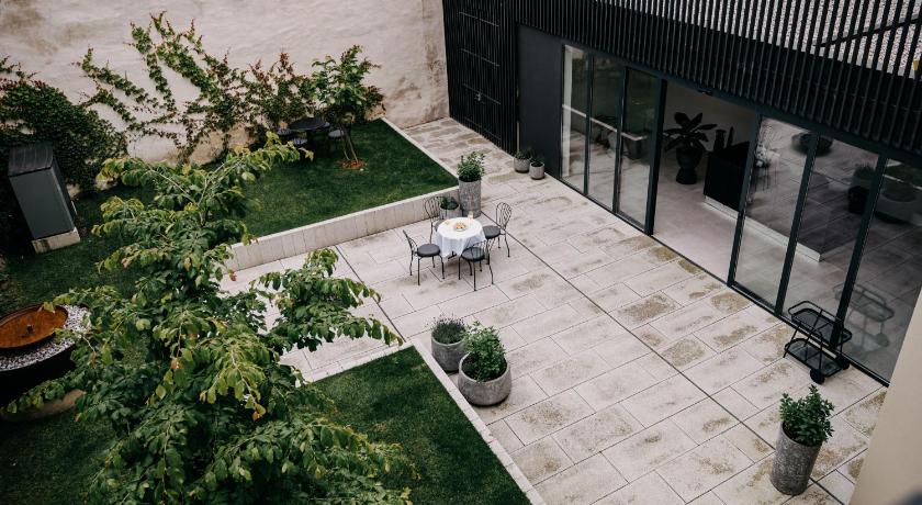 斯洛文格拉德茨 Villa Elizabeth - Mansard Apartment for 4 5星级 单人房 泳池