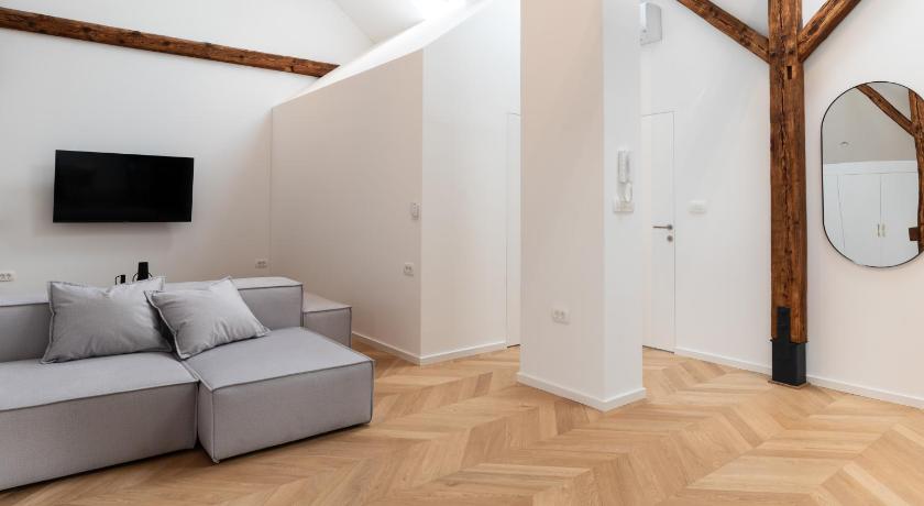 斯洛文格拉德茨 Villa Elizabeth - Mansard Apartment for 4 5星级 单人房 大堂