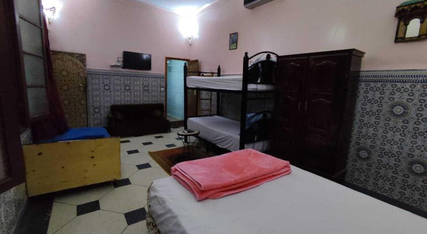 Image of Deluxe Family Room 11