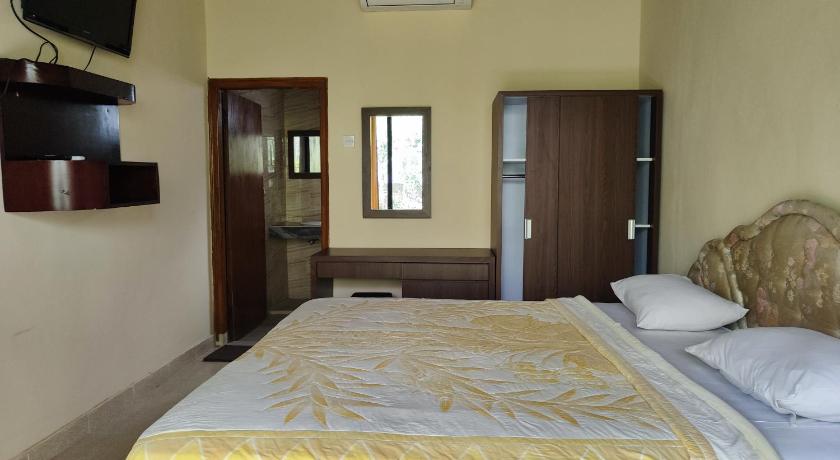 Adus Beach Inn - image 36