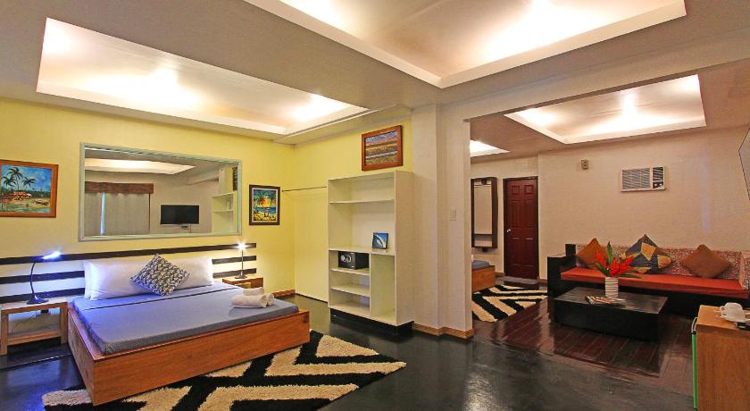 Image of Deluxe Family Room with Free Use of Golf Course 3