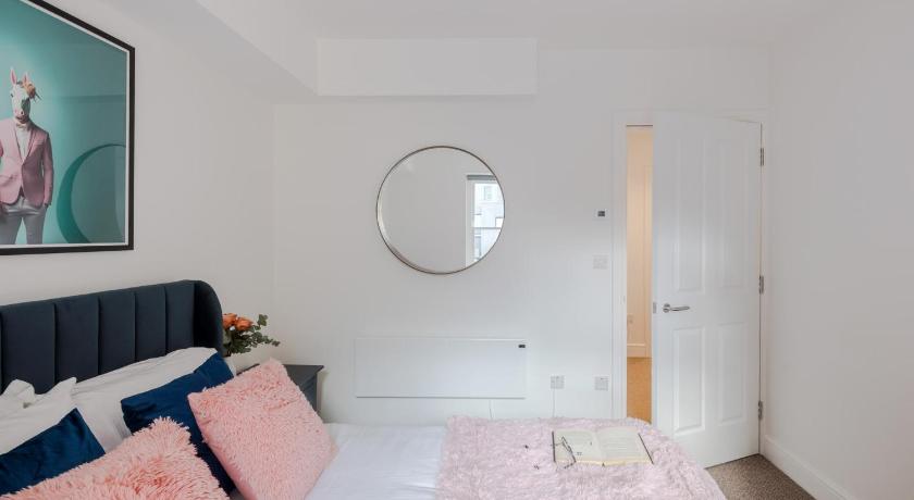 The Fitz n’ Glamour a dazzling 1 BR apt in London - image 9